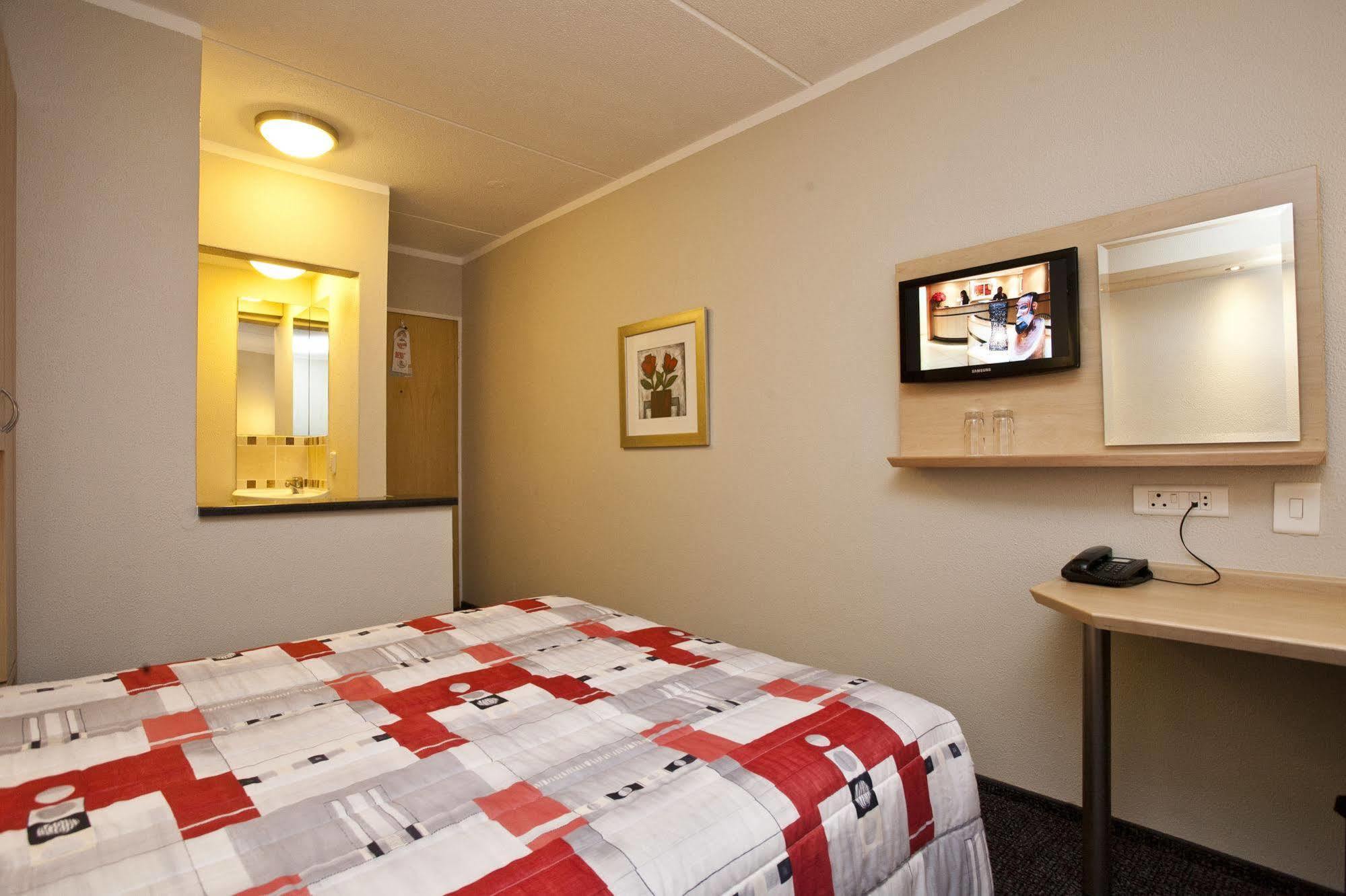 Road Lodge Carnival City Brakpan Екстер'єр фото