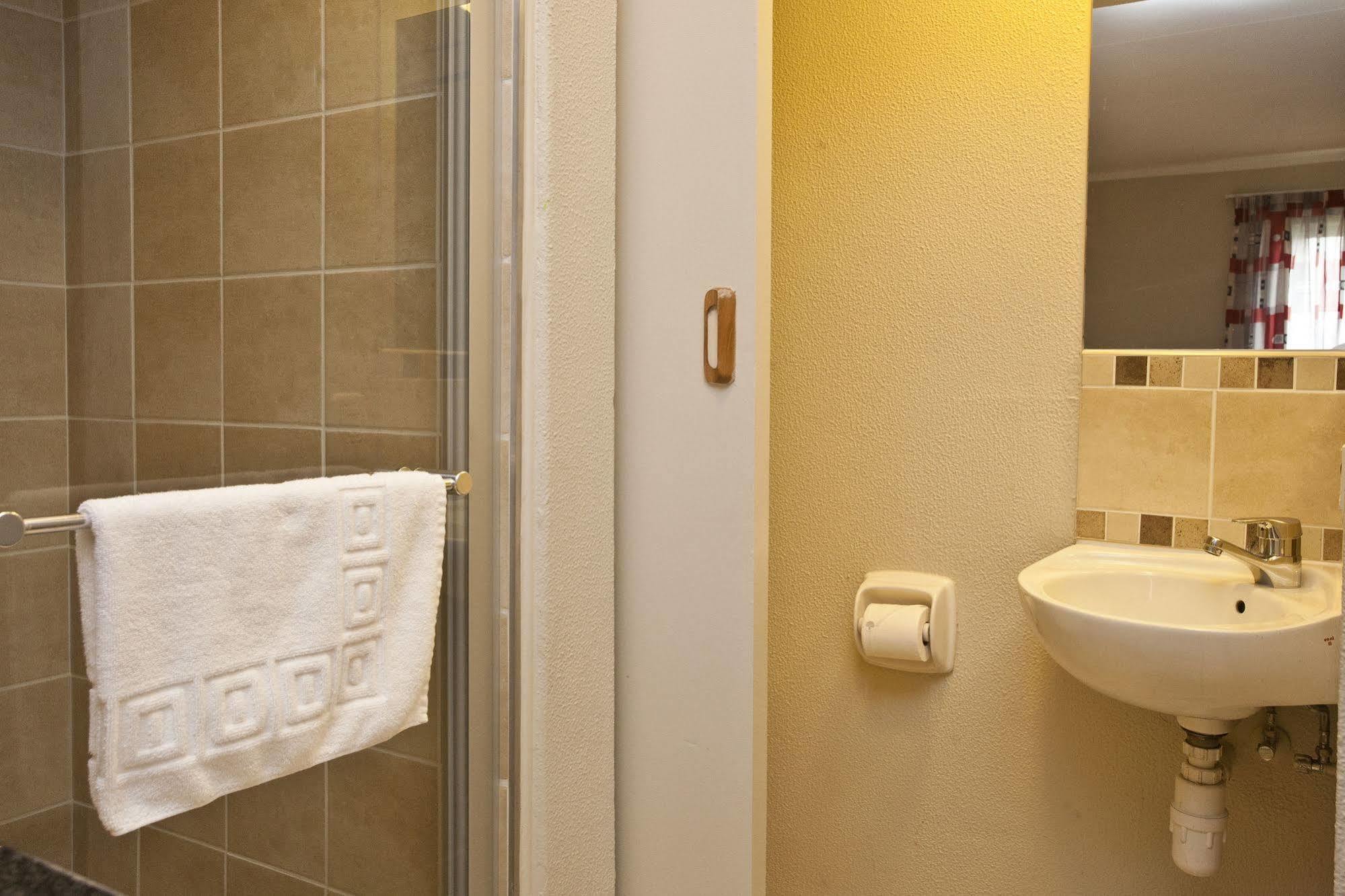 Road Lodge Carnival City Brakpan Екстер'єр фото