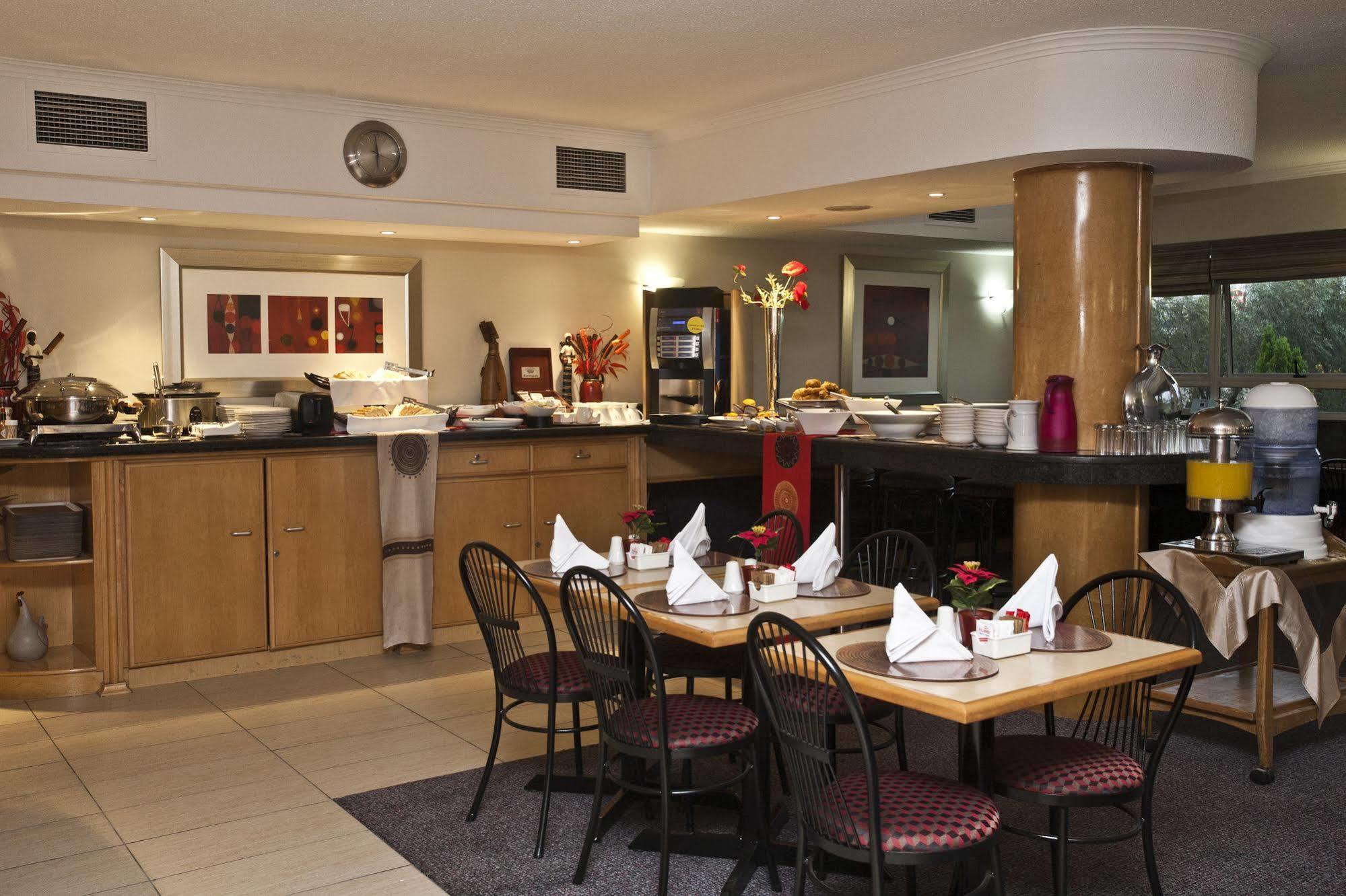 Road Lodge Carnival City Brakpan Екстер'єр фото